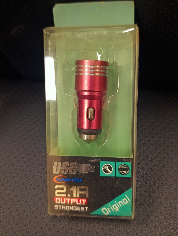 شارژر فندکی خودرو COMATO تک پورت USB با خروجی 2.1 آمپر