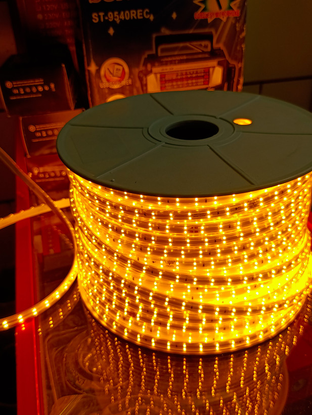ریسه LED شلنگی 100 متری SMD 2835 تراکم 120 نور انبهای 220 ولت