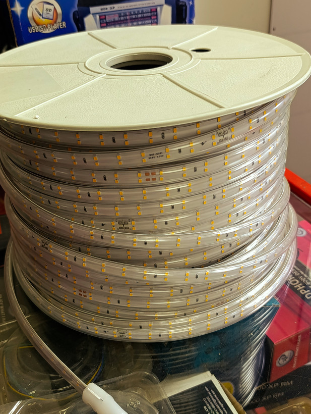 ریسه LED شلنگی 100 متری SMD 2835 تراکم 120 نور انبهای 220 ولت