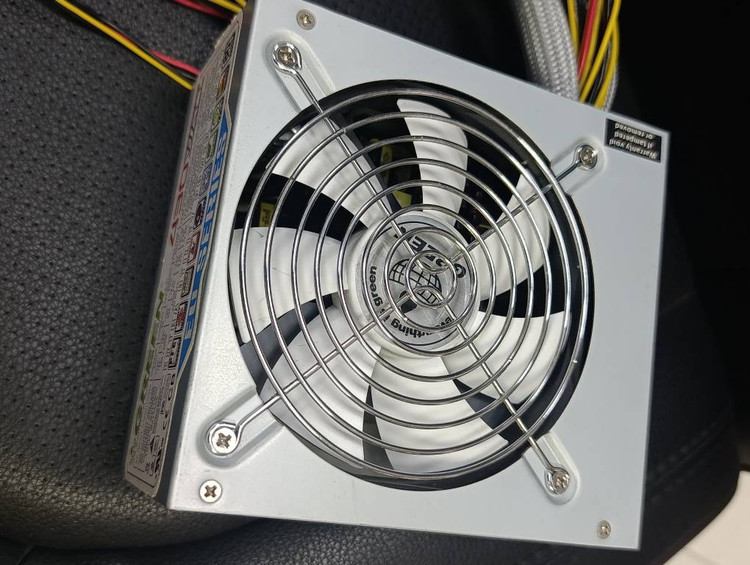 پاور نو گرین مدل GP430A-EU توان ۴۳۰ وات بدون کارتن