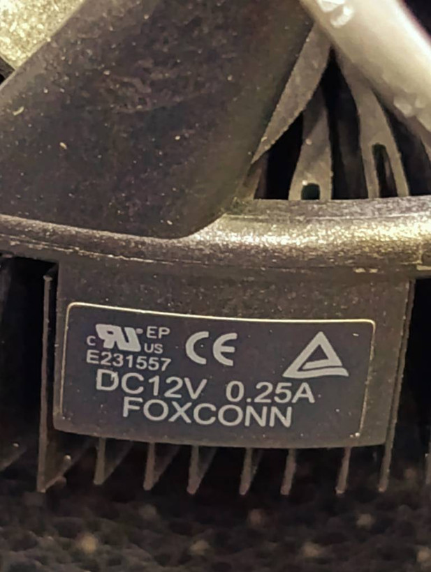 فن و هیتسینک اورجینال Intel با فن Foxconn 12V 0.25A مناسب پردازندههای سوکت LGA775