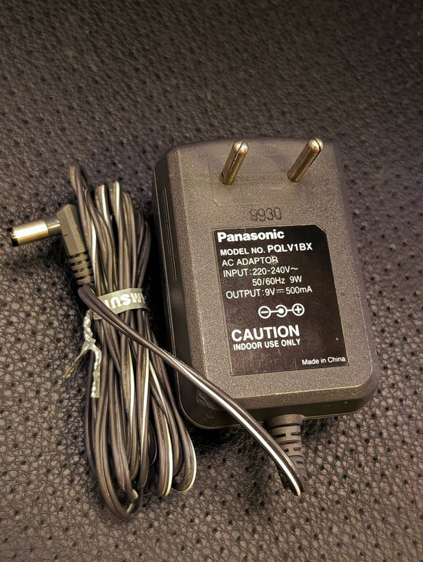 آداپتور(ترانس ) پاناسونیک Panasonic مدل PQLV1BX خروجی 9 ولت 500 میلیآمپر با فیش DC زاویهدار