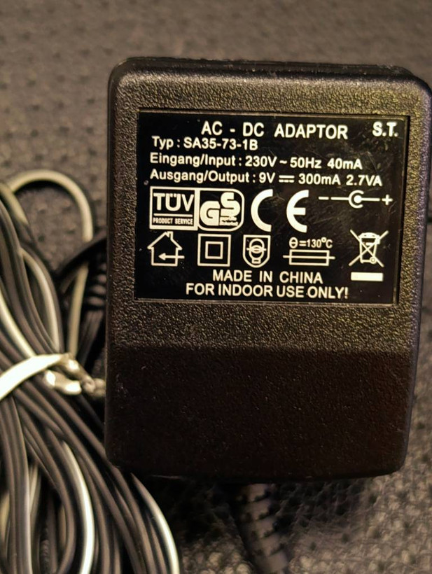 آداپتور(ترانس ) AC/DC مدل SA35-73-1B خروجی 9 ولت 300 میلیآمپر با فیش DC مثبت مرکزی