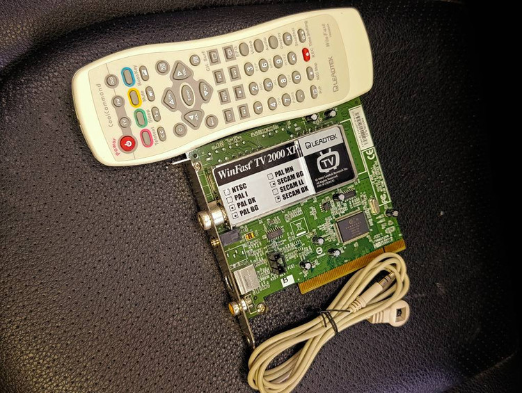 کارت تیوی و کپچر آنالوگ Leadtek WinFast TV2000 XP RM PCI با ریموت کنترل