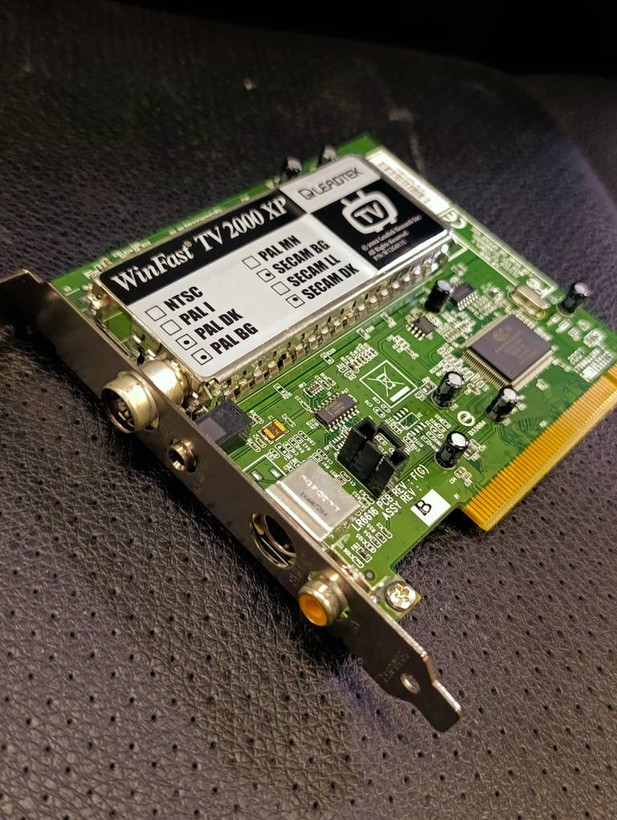 کارت تیوی و کپچر آنالوگ Leadtek WinFast TV2000 XP RM PCI با ریموت کنترل