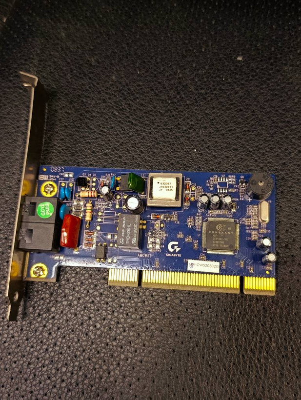 مودم داخلی GIGABYTE 56K PCI مدل AMI-CW52 V.92 با چیپست Conexant CX11252-11