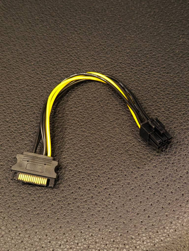 کابل تبدیل برق SATA 15 پین به PCIe 6+2 پین برای رایزر کارت گرافیک