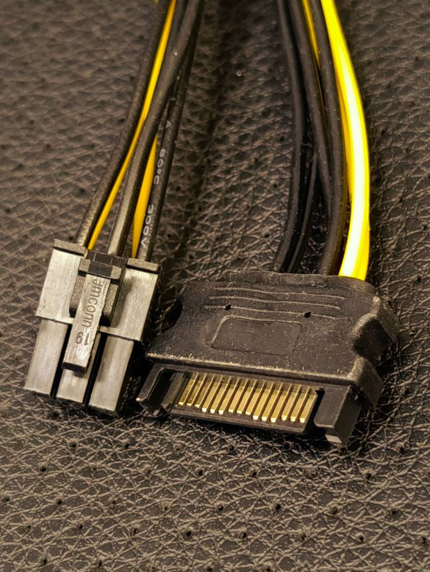 کابل تبدیل برق SATA 15 پین به PCIe 6+2 پین برای رایزر کارت گرافیک