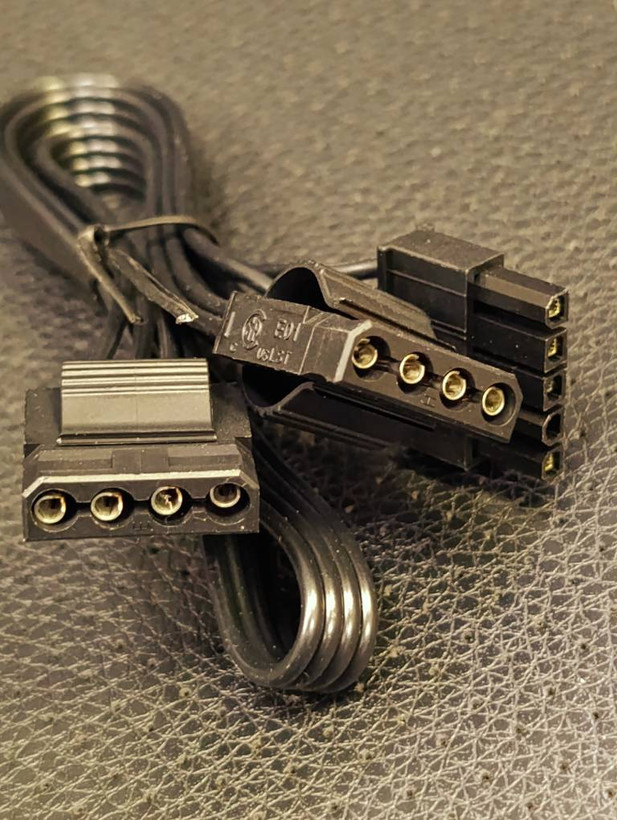 کابل خروجی برق پاور GREEN با سه خروجی IDE / Molex چهار پین