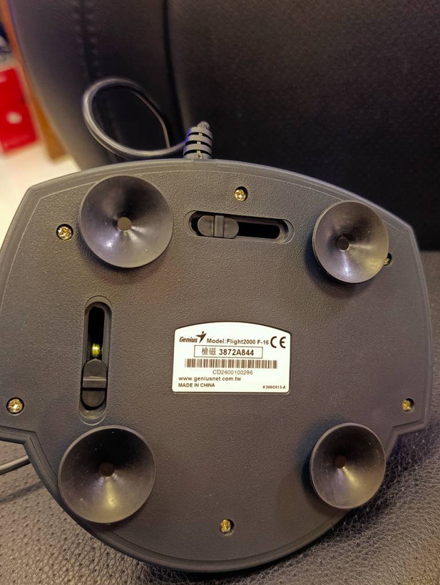 جویاستیک خلبانی کلکسیونی Genius Flight2000 F-16 با اتصال GamePort